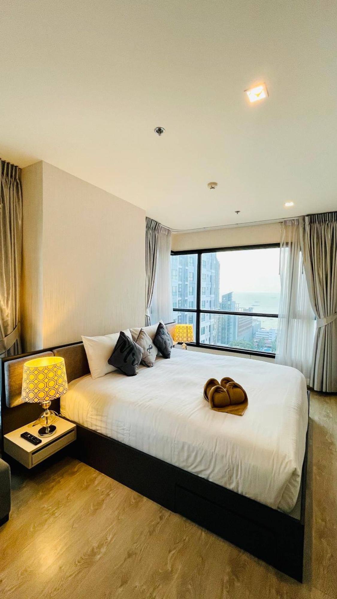 The Base Condo 2 Bed 2 Bath By Pupu Pattaya Exterior photo